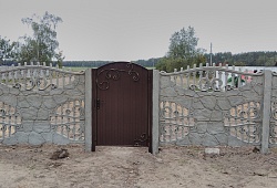 Арочные ворота и калитки с элементами ковки в Бобруйске